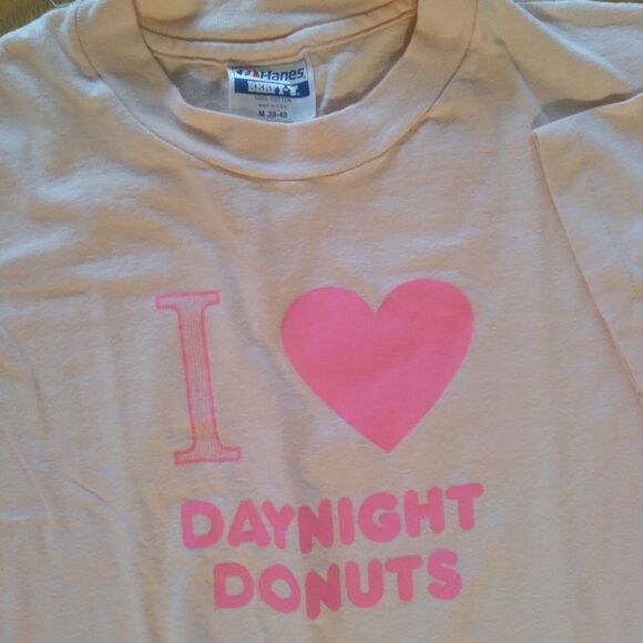 Vintage I Love Heart DayNight Donuts Oregon Neon T-Shirt - Picture 1 of 7